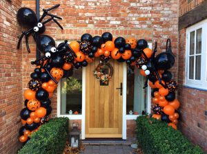 Halloween themed balloon arch - Staffordshire