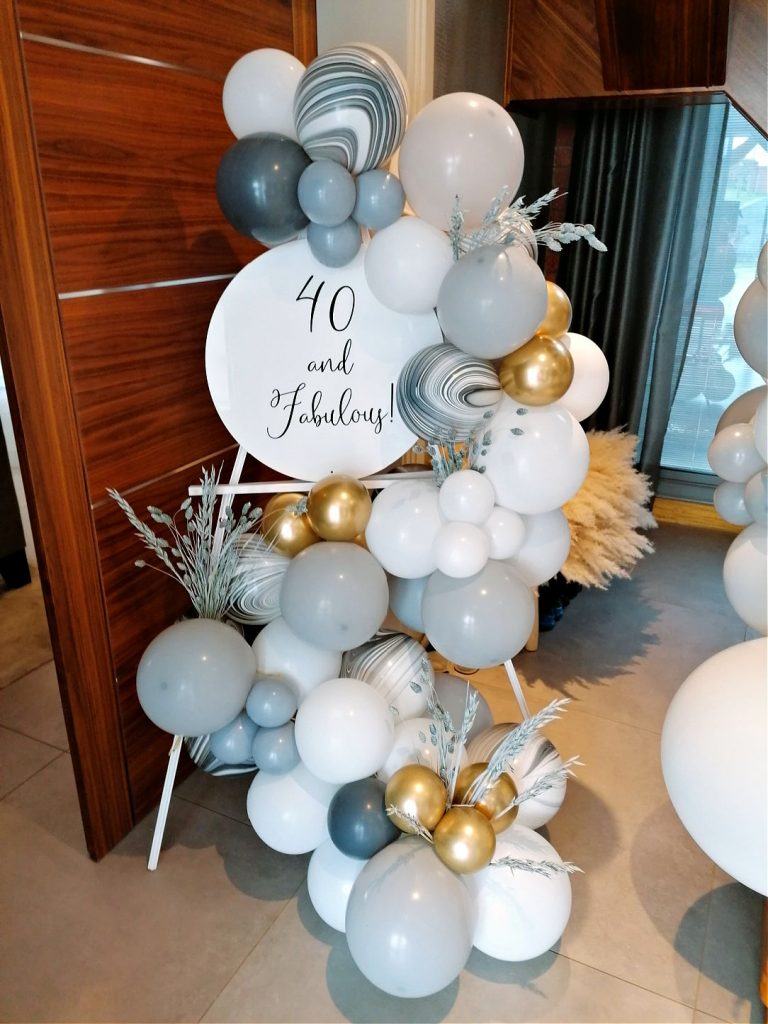 Personalised balloon easel - Stafford