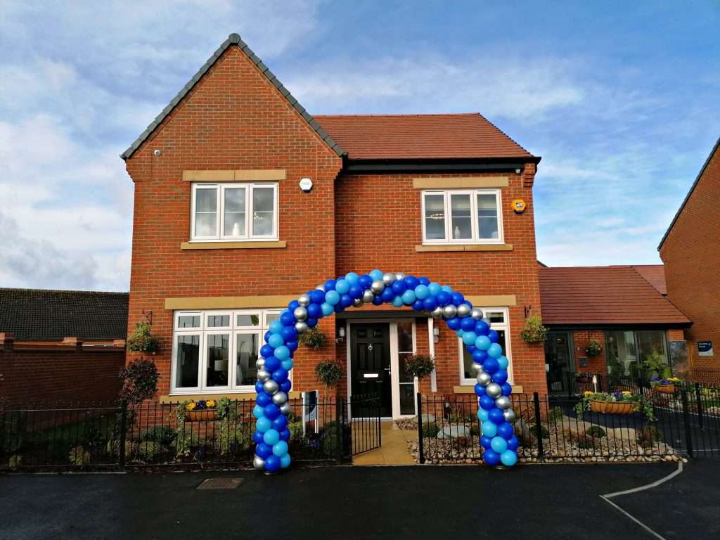 Balloon arch for open day - new show room