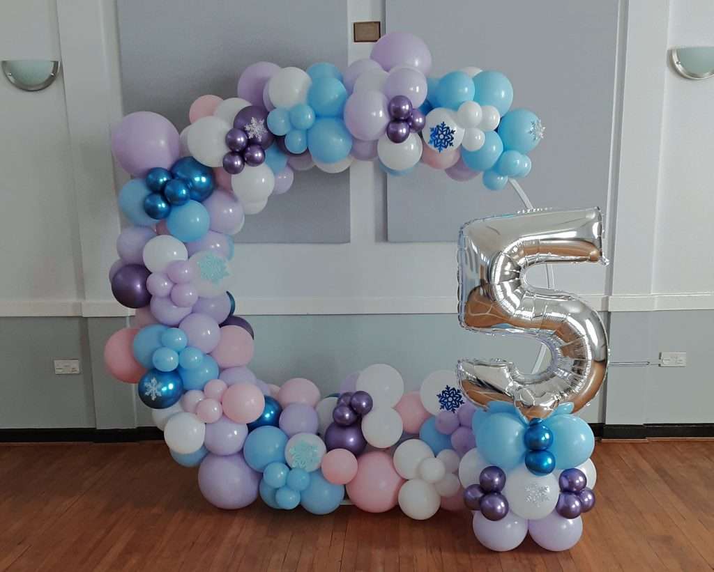 Frozen themed balloon hoop for children's birthday party - Stafford